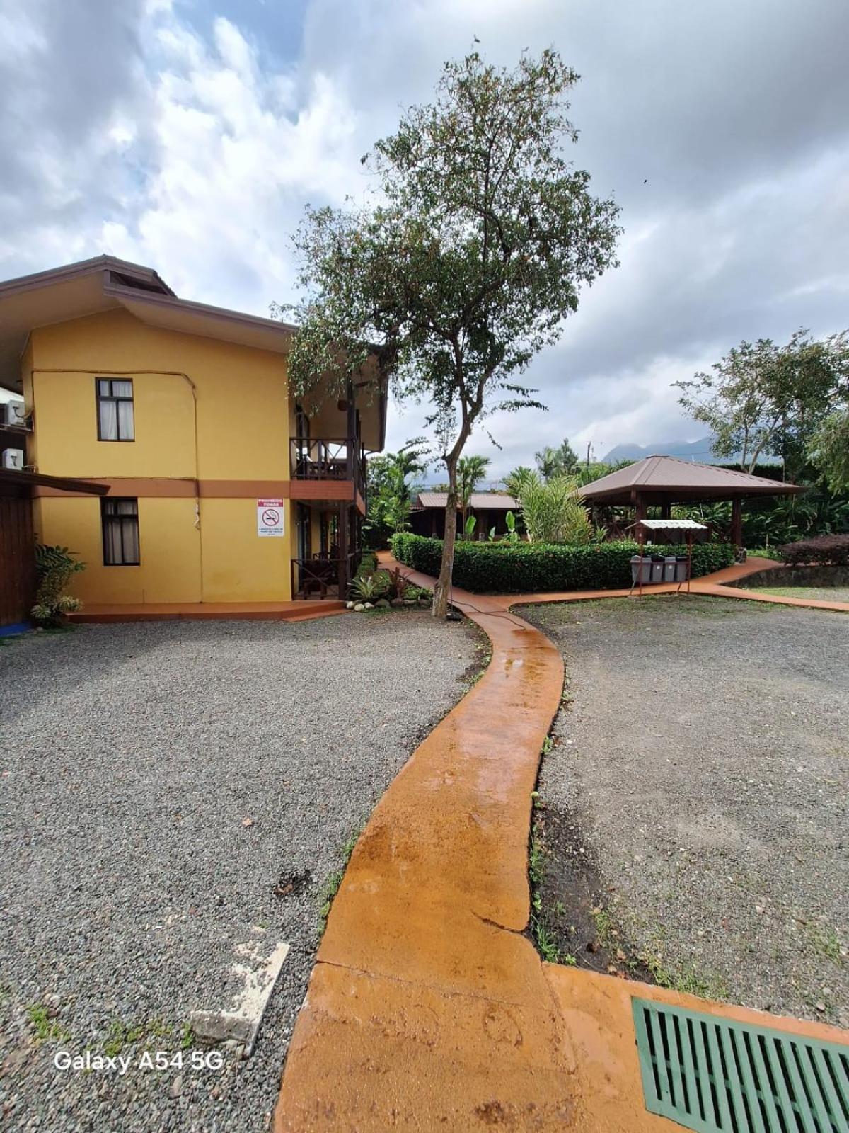 Hotel Iris Arenal 5*