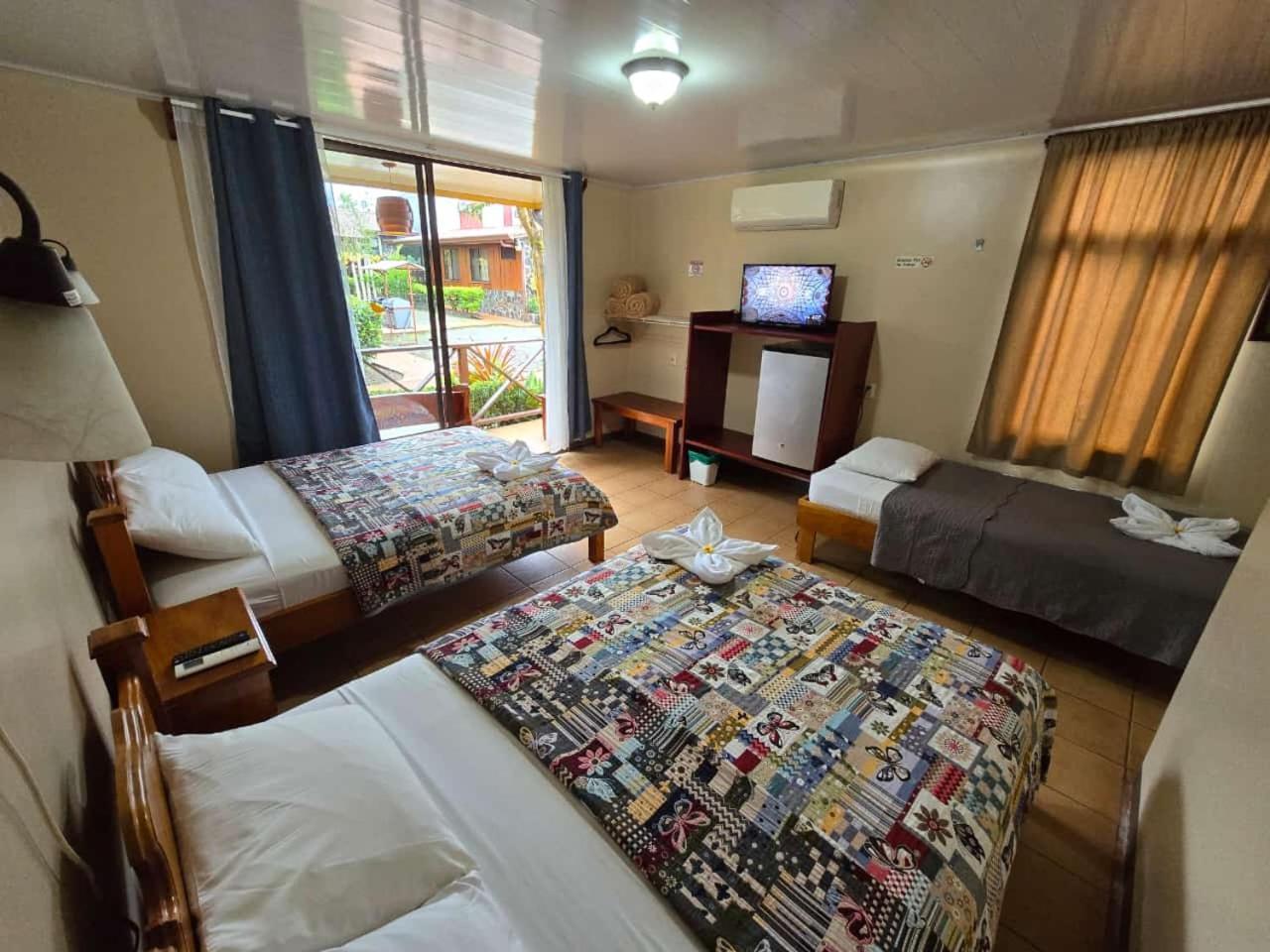 Iris Arenal Hotel