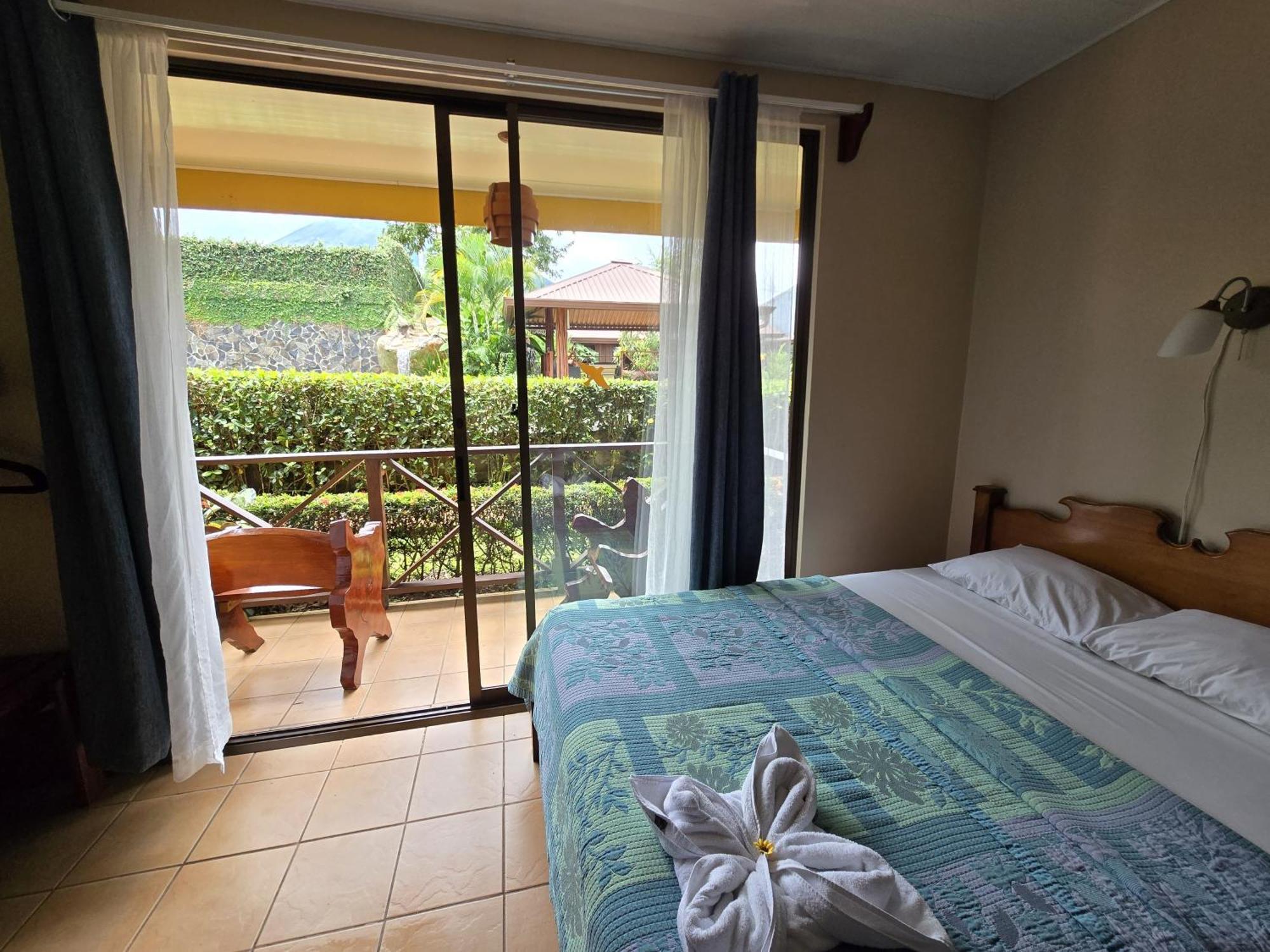 Hotel Iris Arenal 5*